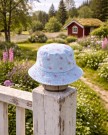 Bøttehatt med sommerfugl  thumbnail