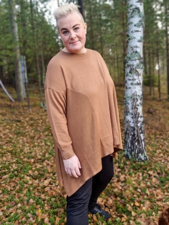 Nicki genser - Adia